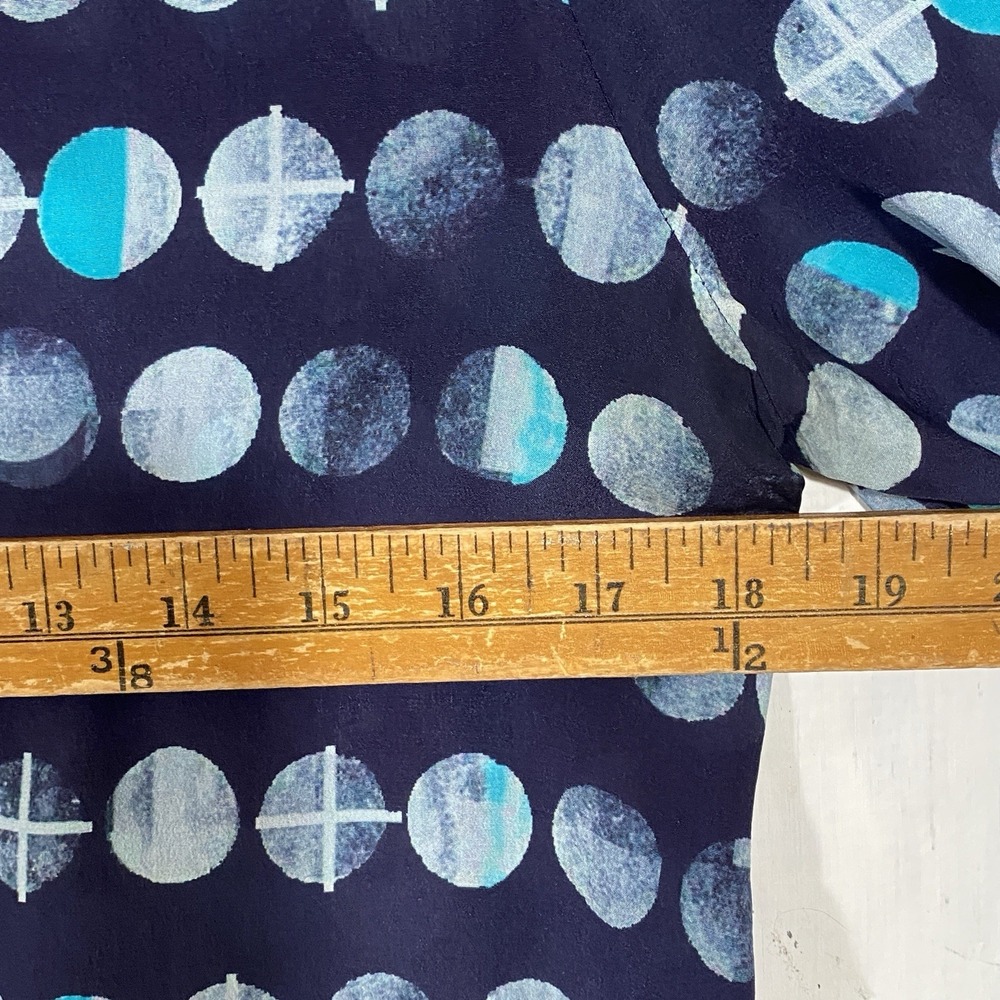 Anthropologie HD in Paris 100% Silk Cut Out Back Moon Phase Blouse in Blue Sz M - Picture 7 of 7
